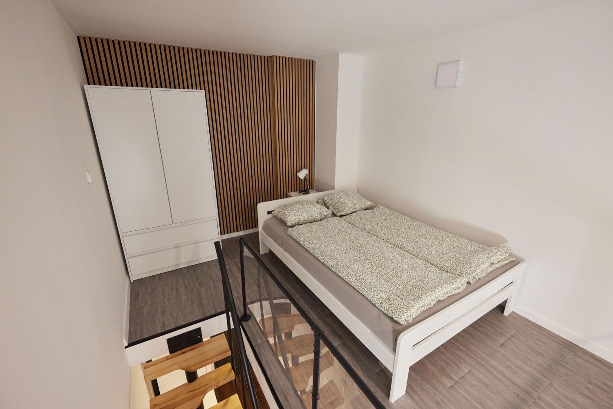 Block 96 Apartments Злин Номер фото