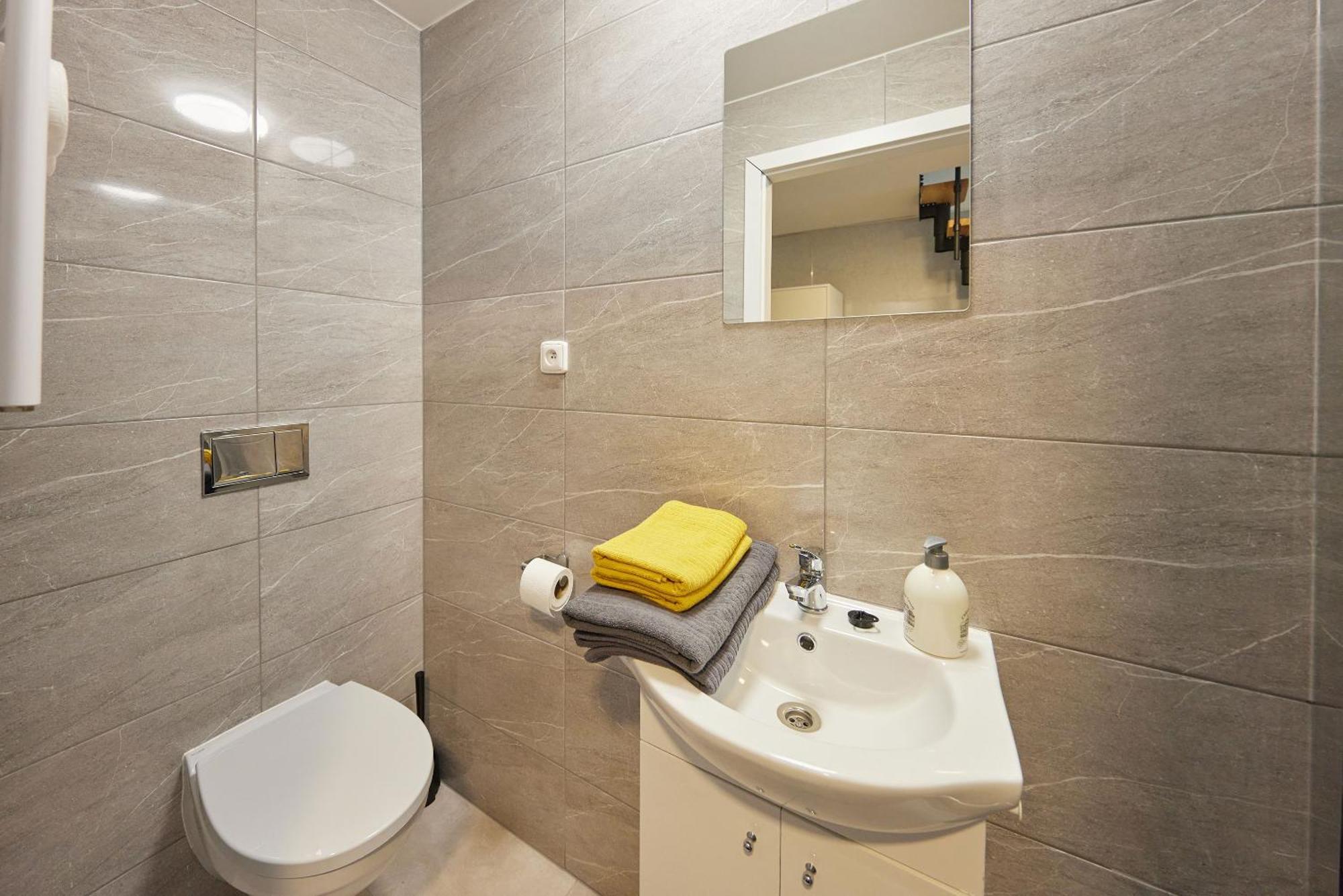 Block 96 Apartments Злин Экстерьер фото