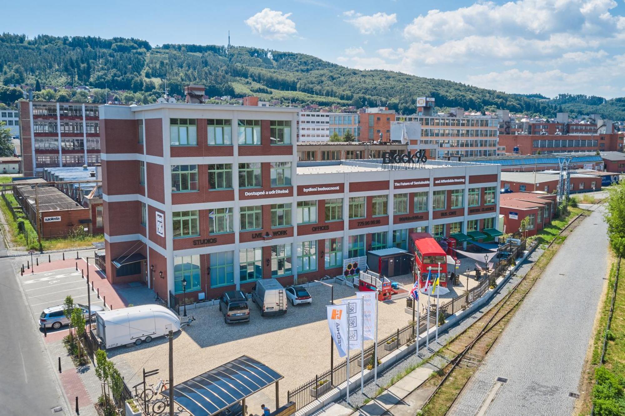 Block 96 Apartments Злин Экстерьер фото
